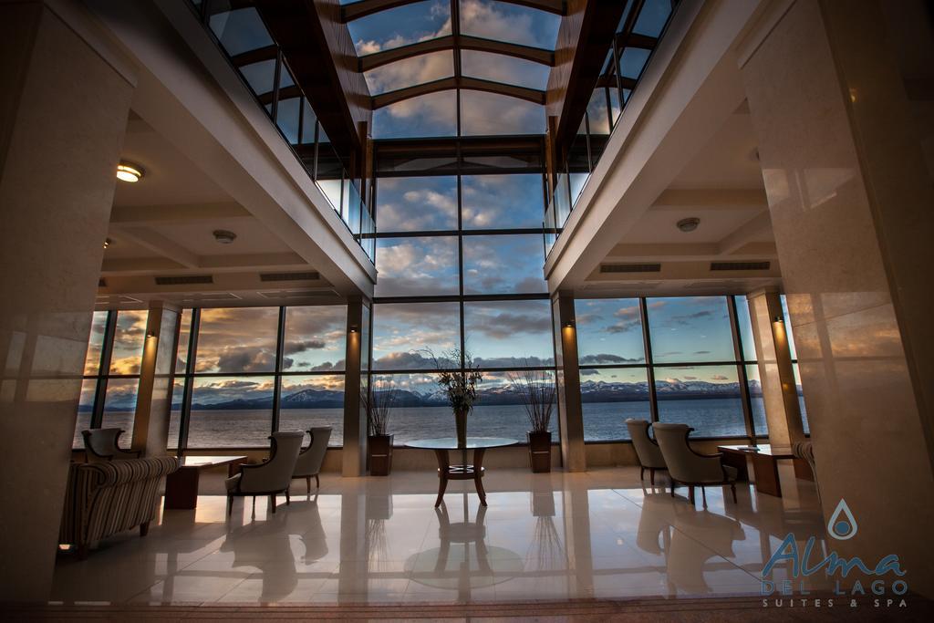 Alma Del Lago Suites & Spa San Carlos de Bariloche Eksteriør bilde Interior of the hotel