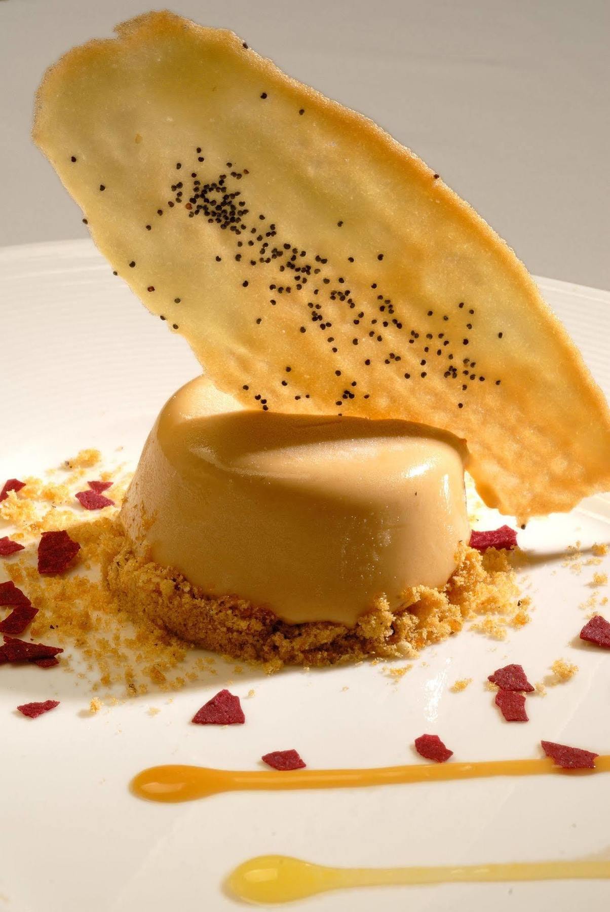 Alma Del Lago Suites & Spa San Carlos de Bariloche Eksteriør bilde A semifreddo dessert