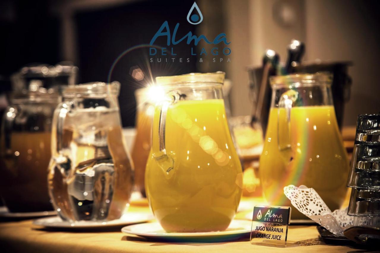 Alma Del Lago Suites & Spa San Carlos de Bariloche Eksteriør bilde A pitcher of lemon juice